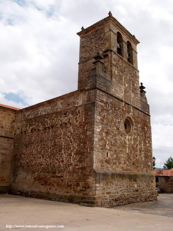 HASTIAL DE PONIENTE Y ESPADAÑA